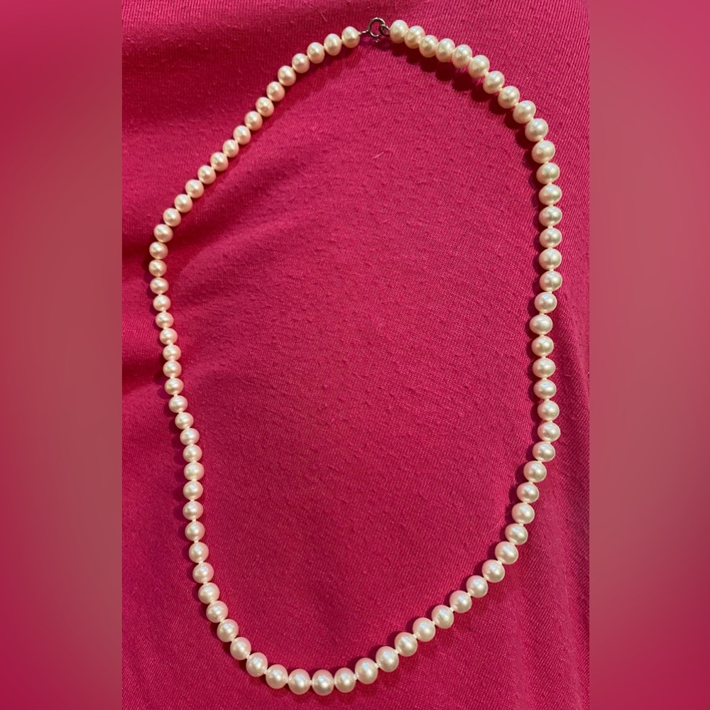SHOJ White Round Cultured Pearl Necklace